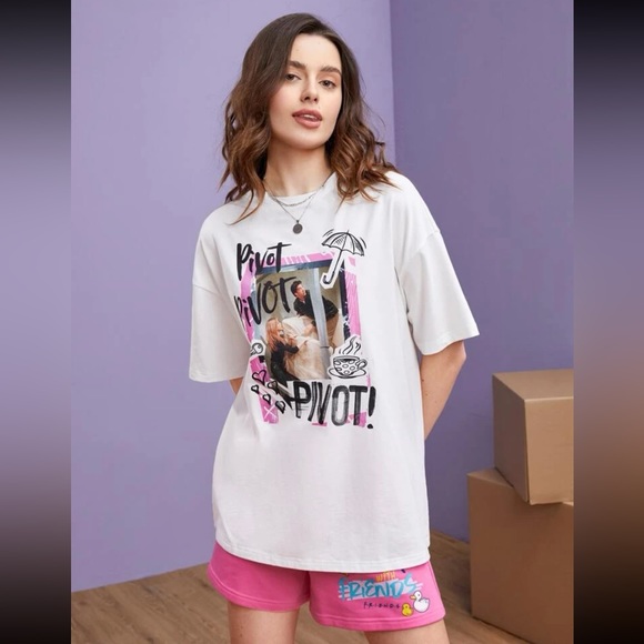 FRIENDS Slogan & Figure Graphic Drop Shoulder Tee - Picture 1 of 4